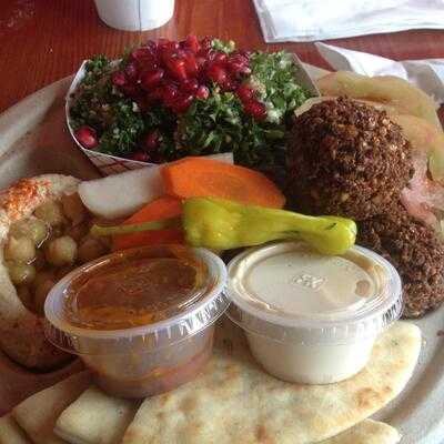 Cedos' Falafel And Gyros