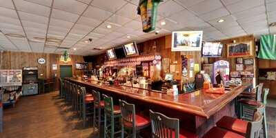 Fat Guys Bar And Grill