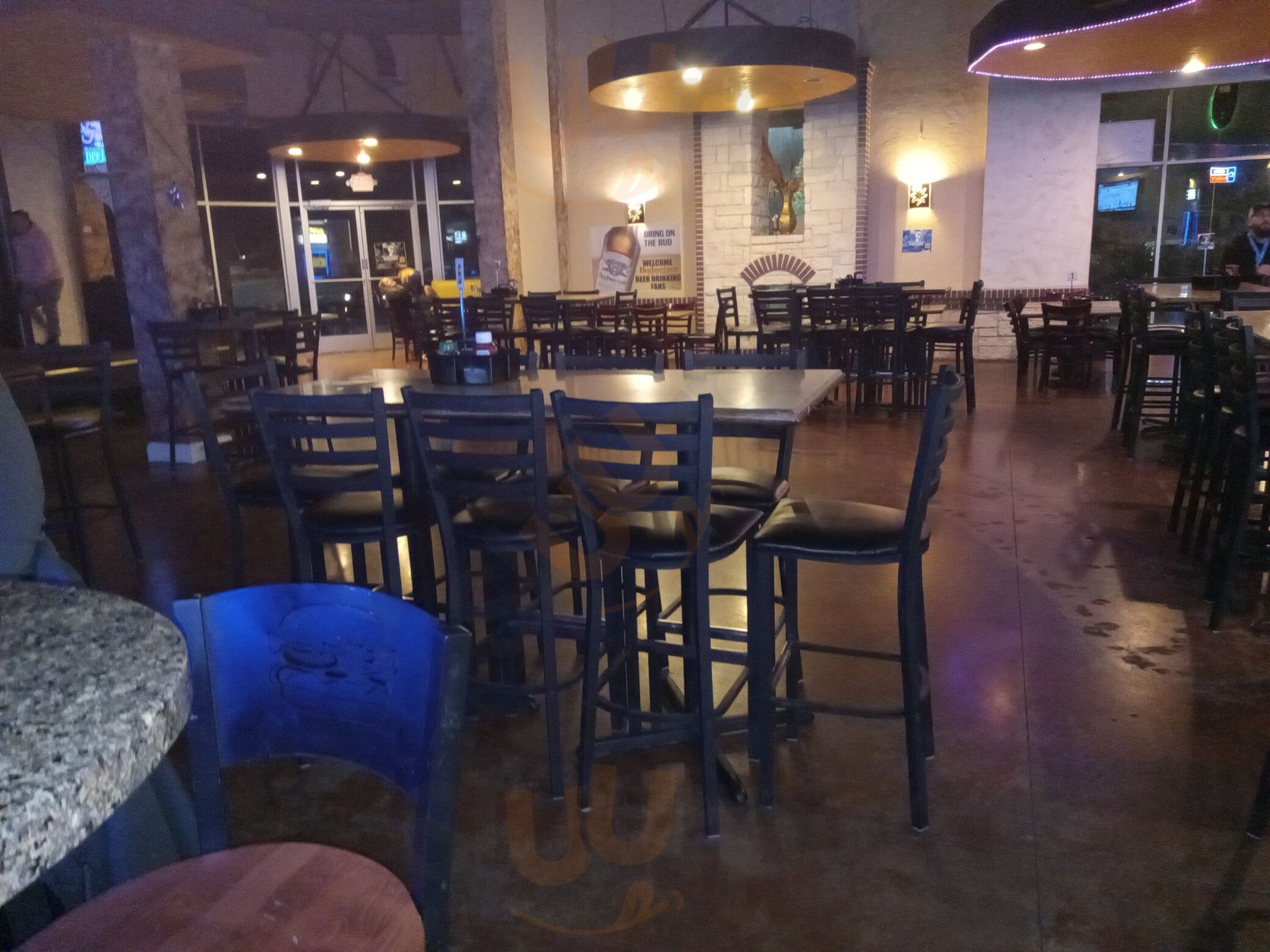 Dino's Bar And Grill