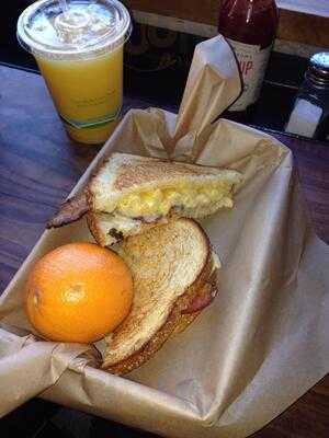 The American Grilled Cheese Kitchen