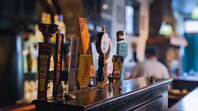 Mulleady's Irish Pub