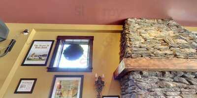 Mulleady's Irish Pub