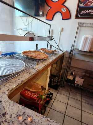 Guys Pizza