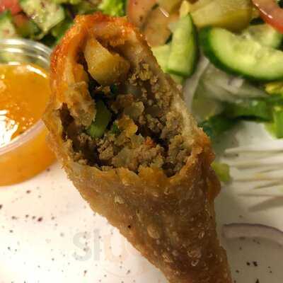 Nur Market And Restaurant