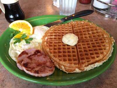 Nite Hawk Cafe & Lounge