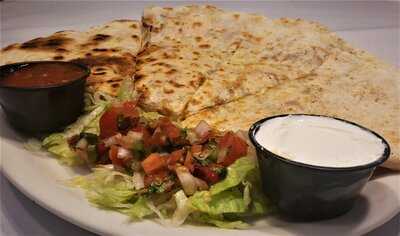 Amelia’s Grill & Bar