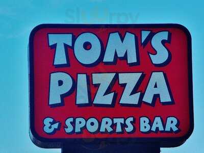 Tom's Pizza & Sports Bar