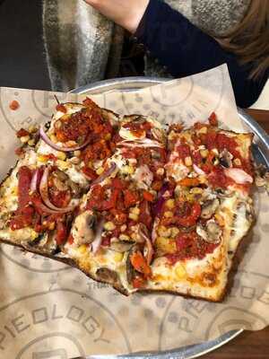 Pieology Pizzeria, Mgm Grand