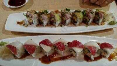 Roll On Sushi Diner