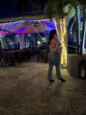 The Deck At Island Gardens