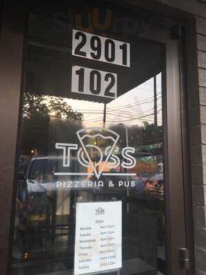 Toss Pizzeria & Pub
