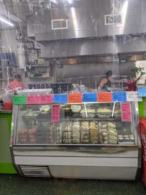 Curran's Delly And Carryout