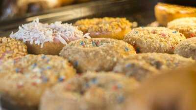 Lamar's Donuts And Coffee