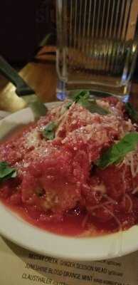 East Glisan Pizza Lounge