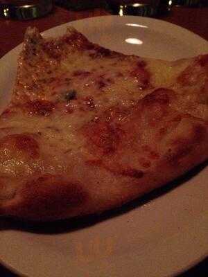 East Glisan Pizza Lounge