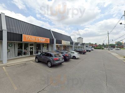 Ying's Teahouse And Yum Yum