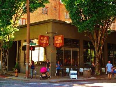 Pearl Tavern
