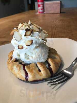 Between Brews Foodwerks