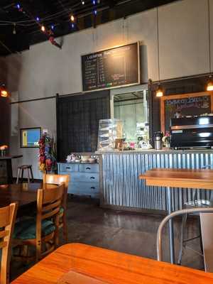 Between Brews Foodwerks