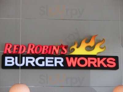 Red Robin's Burger Works