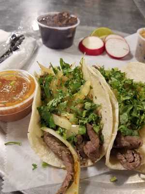 Cholita's Tacos