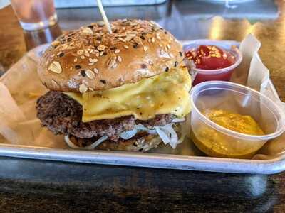 Angus Burgers & Shakes