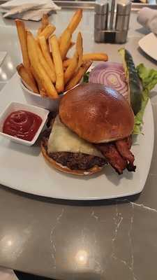 Bin 480 Bar & Bistro In Marriott On Union Square