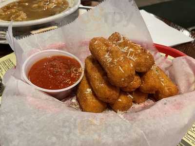 Cavanaugh's Restaurant & Bar