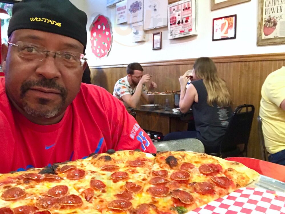 Scottie's Pizza Parlor