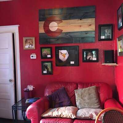 Highlands Cork & Cafe