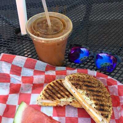 Highlands Cork & Cafe