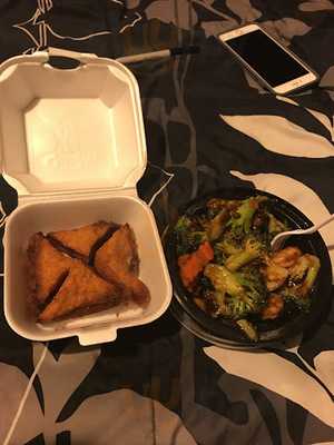 Lee's Chinese Carry-out