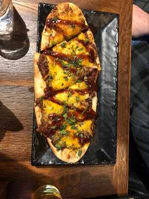 The Yard Gastropub - Robinson