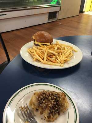 Sergio's Bakery And Cafe