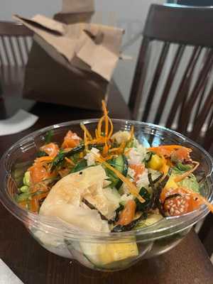 Hilo Poke & Sushi
