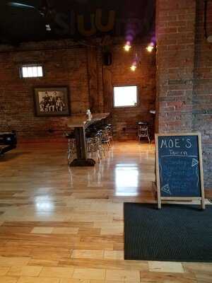 Moe's Tavern