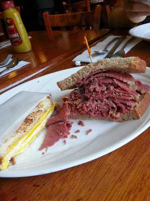 Stage Door Delicatessen