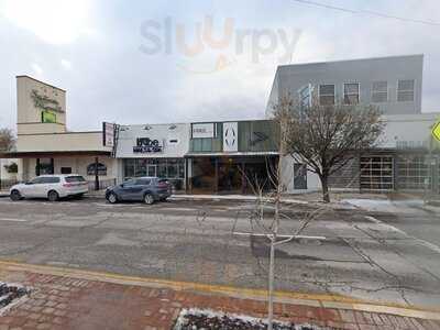 Yolotti Frozen Yogurt