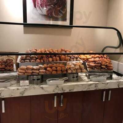 Brasserie 1605 At The Crowne Plaza Times Square