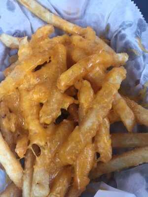 Lakeview Burgers And Seafood