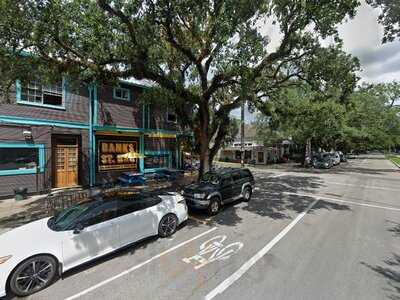 Banks Street Bar & Grill