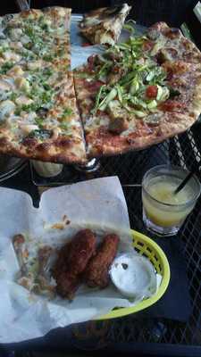 Banks Street Bar & Grill