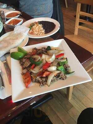 Ponche Taqueria & Cantina