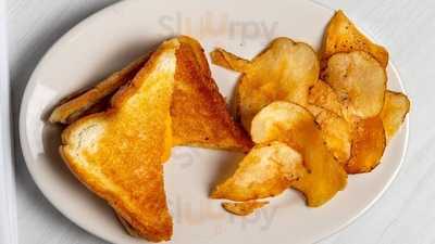 Victory Bar And Grill