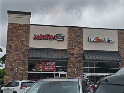 Mooyah Burgers, Fries & Shakes