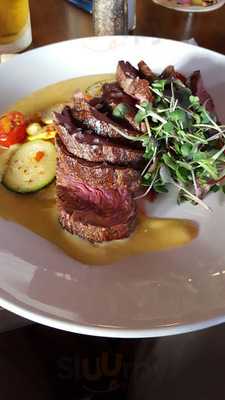 Peter's Bar And Grill