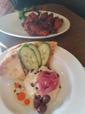 Peter's Bar And Grill