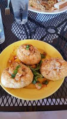 Robin's Wharf Uptown