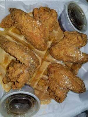 Eddy's Chicken And Waffles