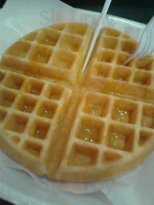 Eddy's Chicken And Waffles
